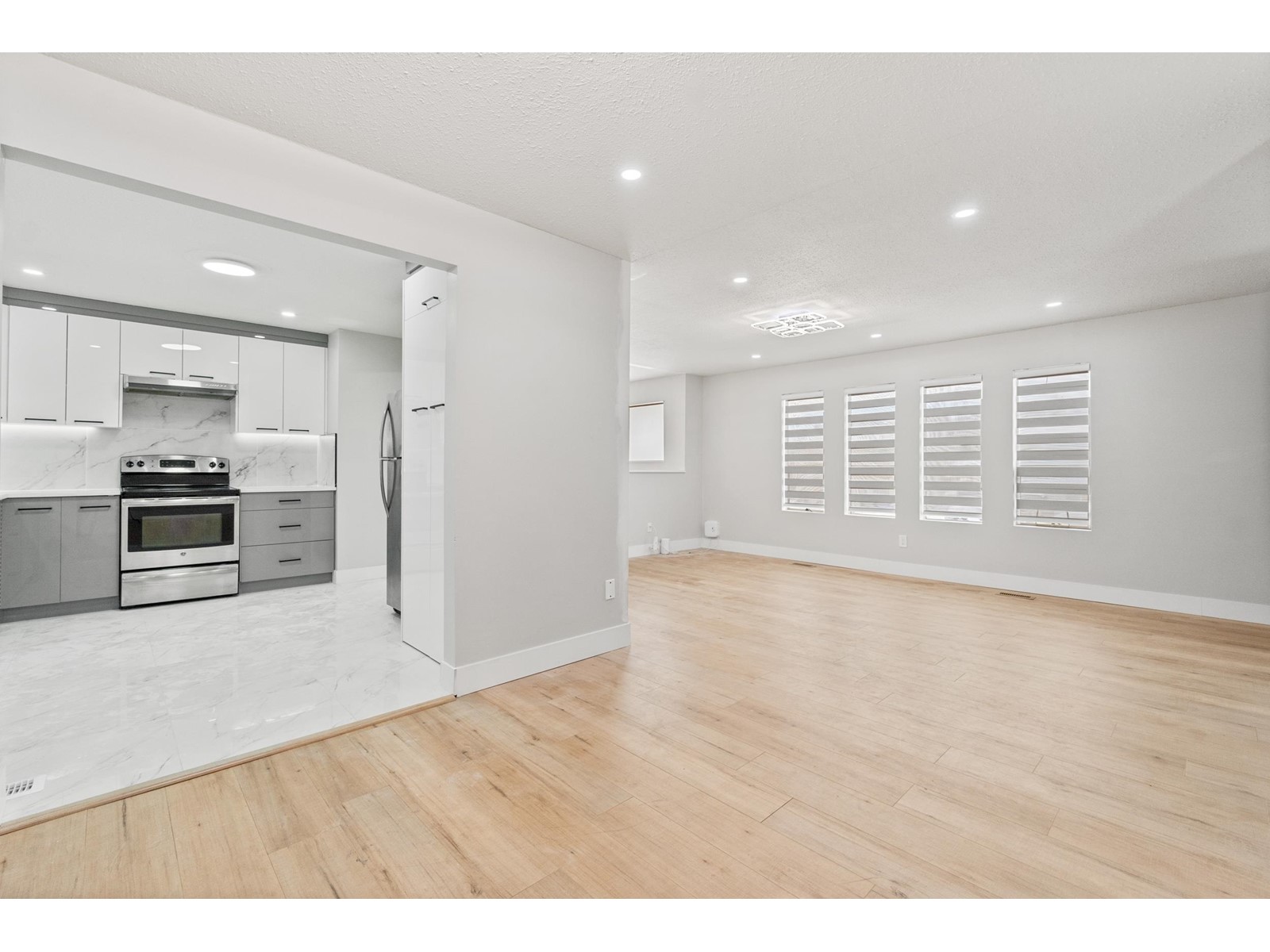 3350 Clearbrook Road, Abbotsford, British Columbia  V2T 4T4 - Photo 7 - R2996033