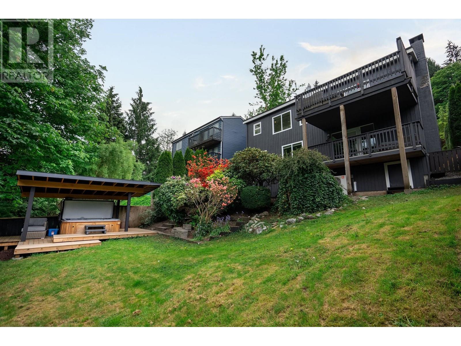4 Noble Court, Port Moody, British Columbia  V3H 3Z5 - Photo 3 - R3002932