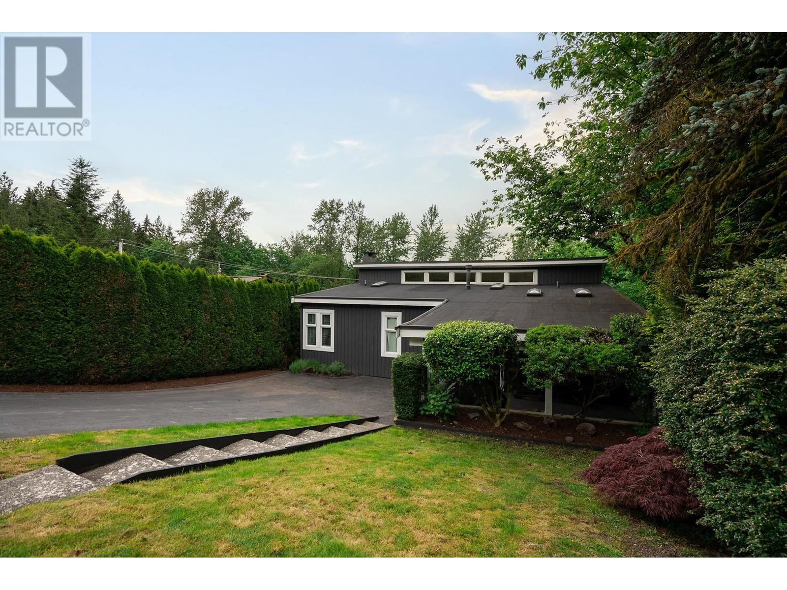 4 Noble Court, Port Moody, British Columbia  V3H 3Z5 - Photo 39 - R3002932
