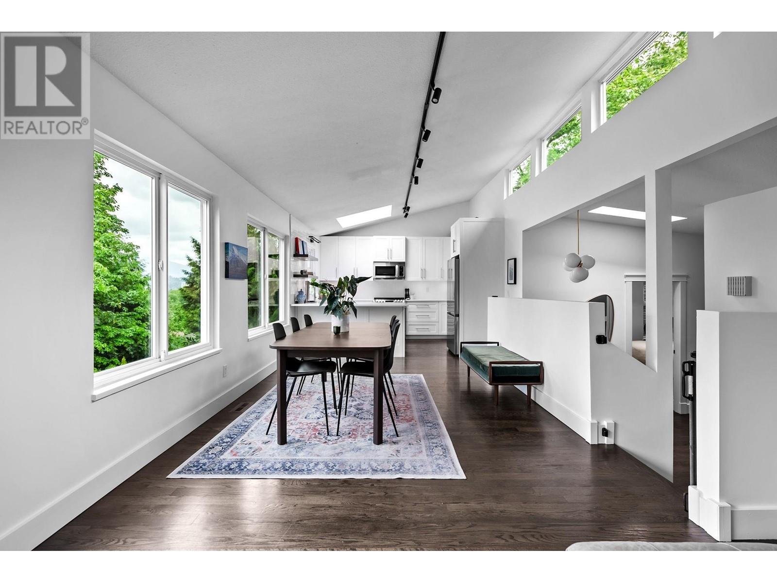 4 Noble Court, Port Moody, British Columbia  V3H 3Z5 - Photo 6 - R3002932