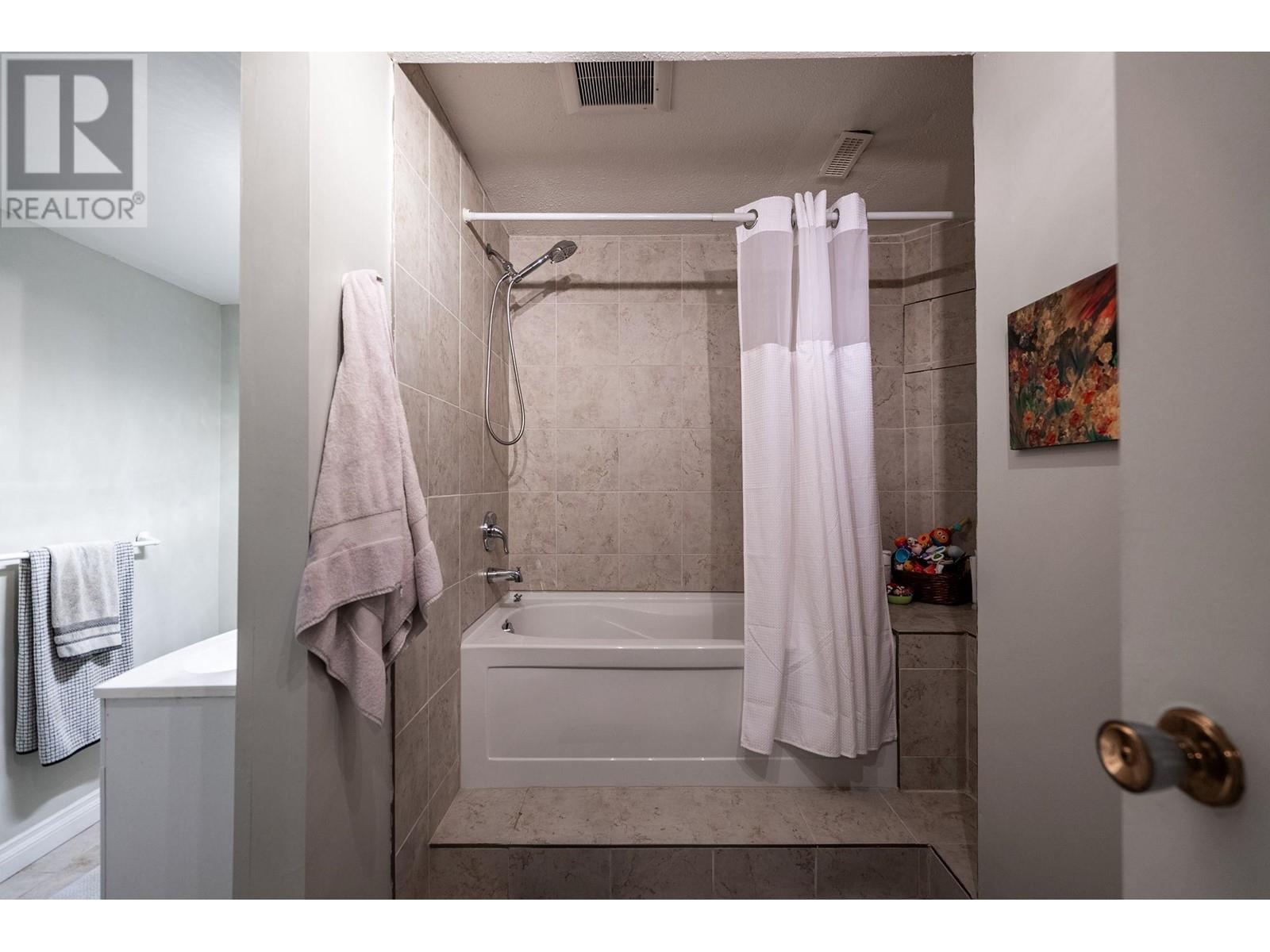 4 Noble Court, Port Moody, British Columbia  V3H 3Z5 - Photo 29 - R3002932