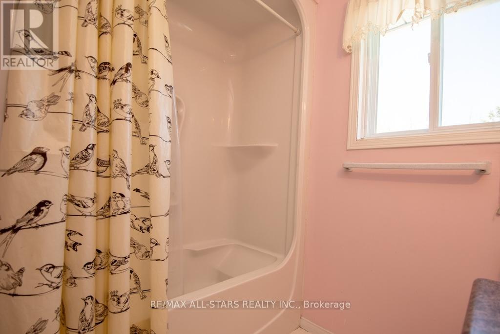 10 O'connell Court, Kawartha Lakes, Ontario  K9V 5Y1 - Photo 24 - X12144493