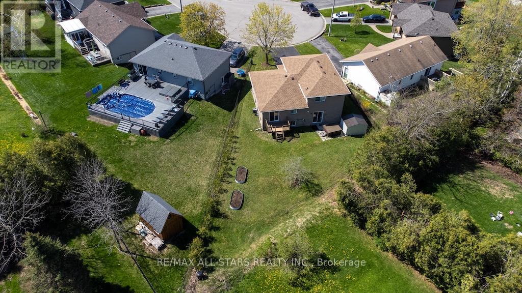 10 O'connell Court, Kawartha Lakes, Ontario  K9V 5Y1 - Photo 35 - X12144493