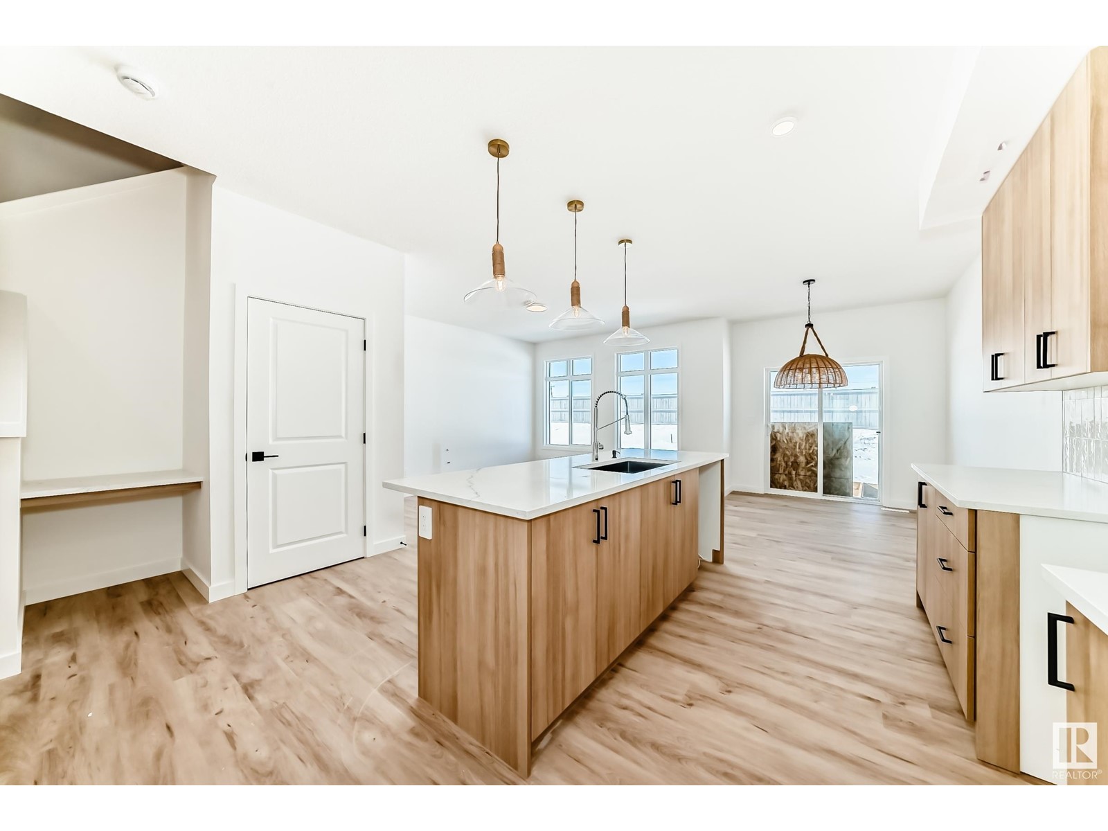 8207 Kiriak Lo Sw, Edmonton, Alberta  T6W 5S2 - Photo 6 - E4424327