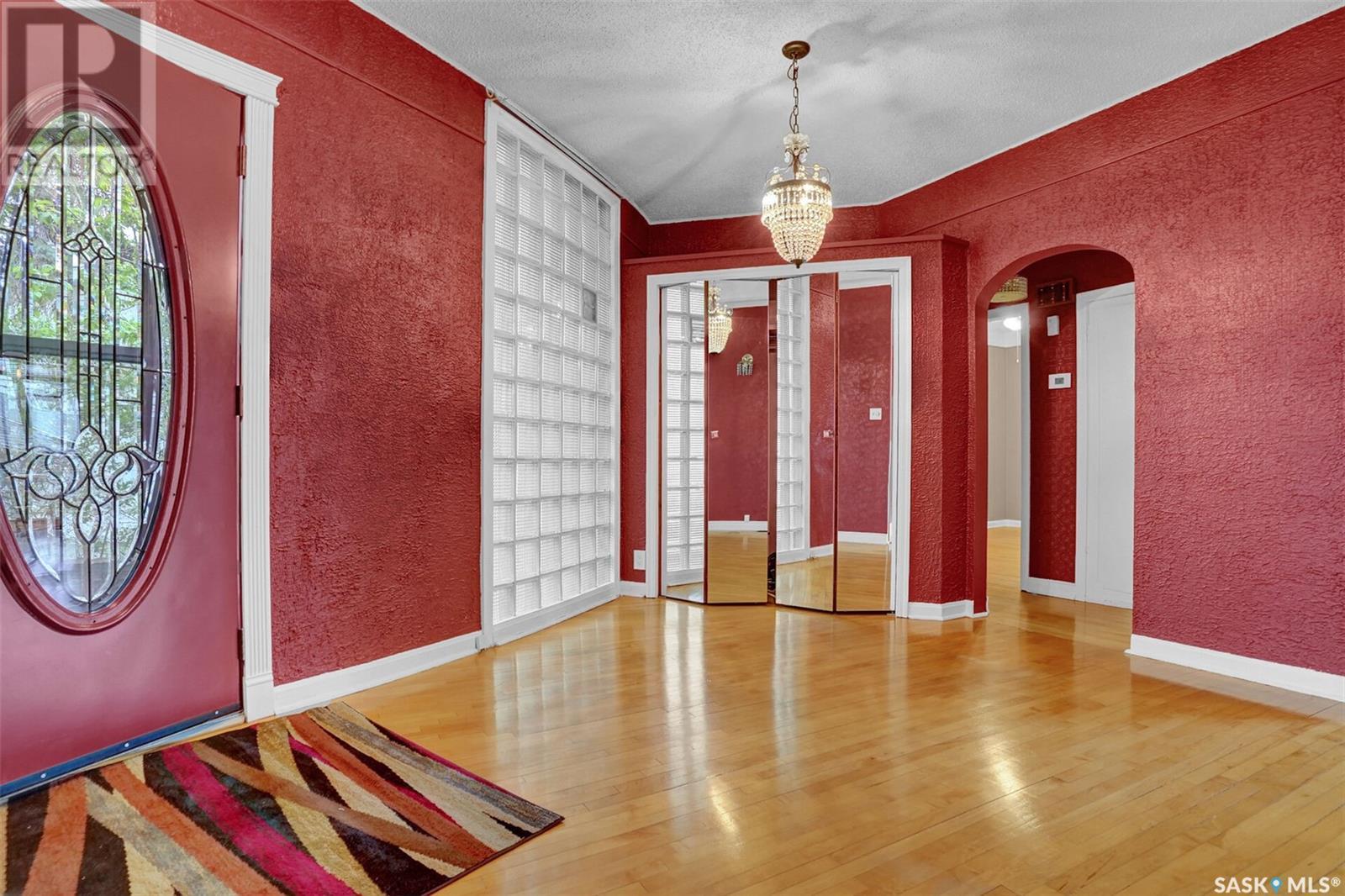 Property at 2705 Sinton AVENUE image 5