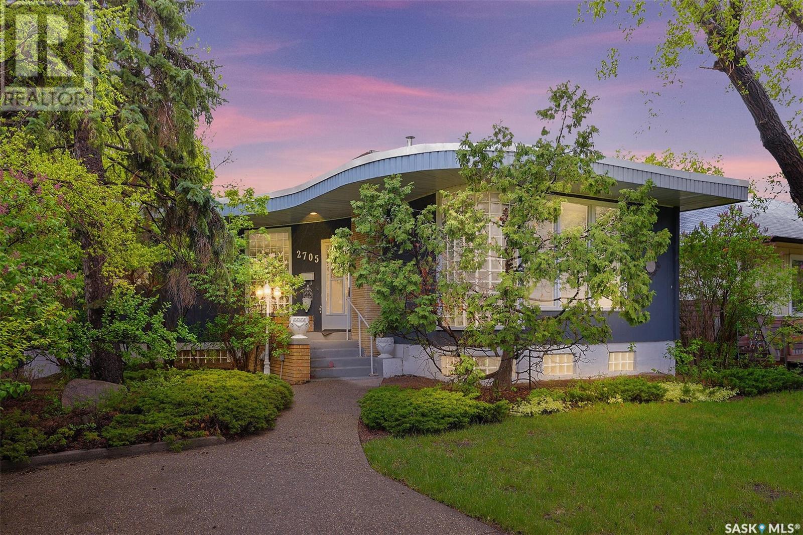 2705 Sinton AVENUE, Regina, Saskatchewan