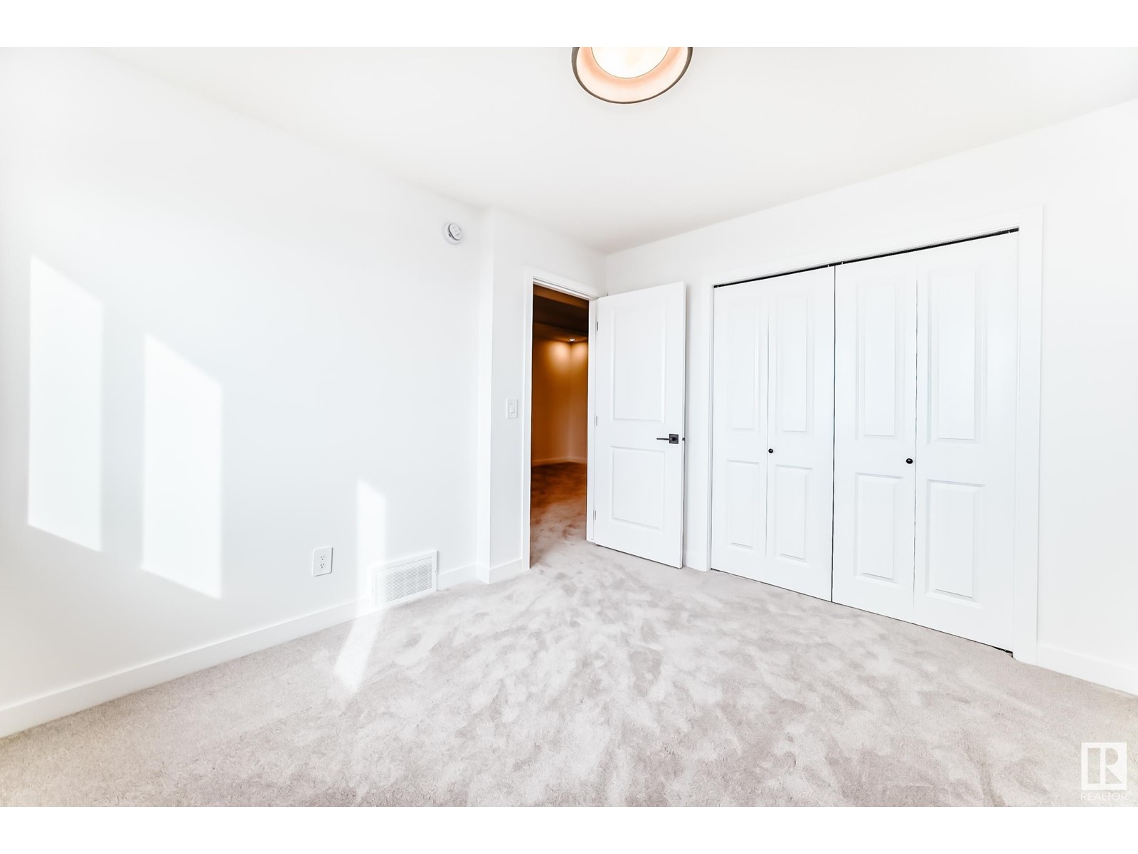 8205 Kiriak Lo Sw, Edmonton, Alberta  T6W 5S2 - Photo 13 - E4424324