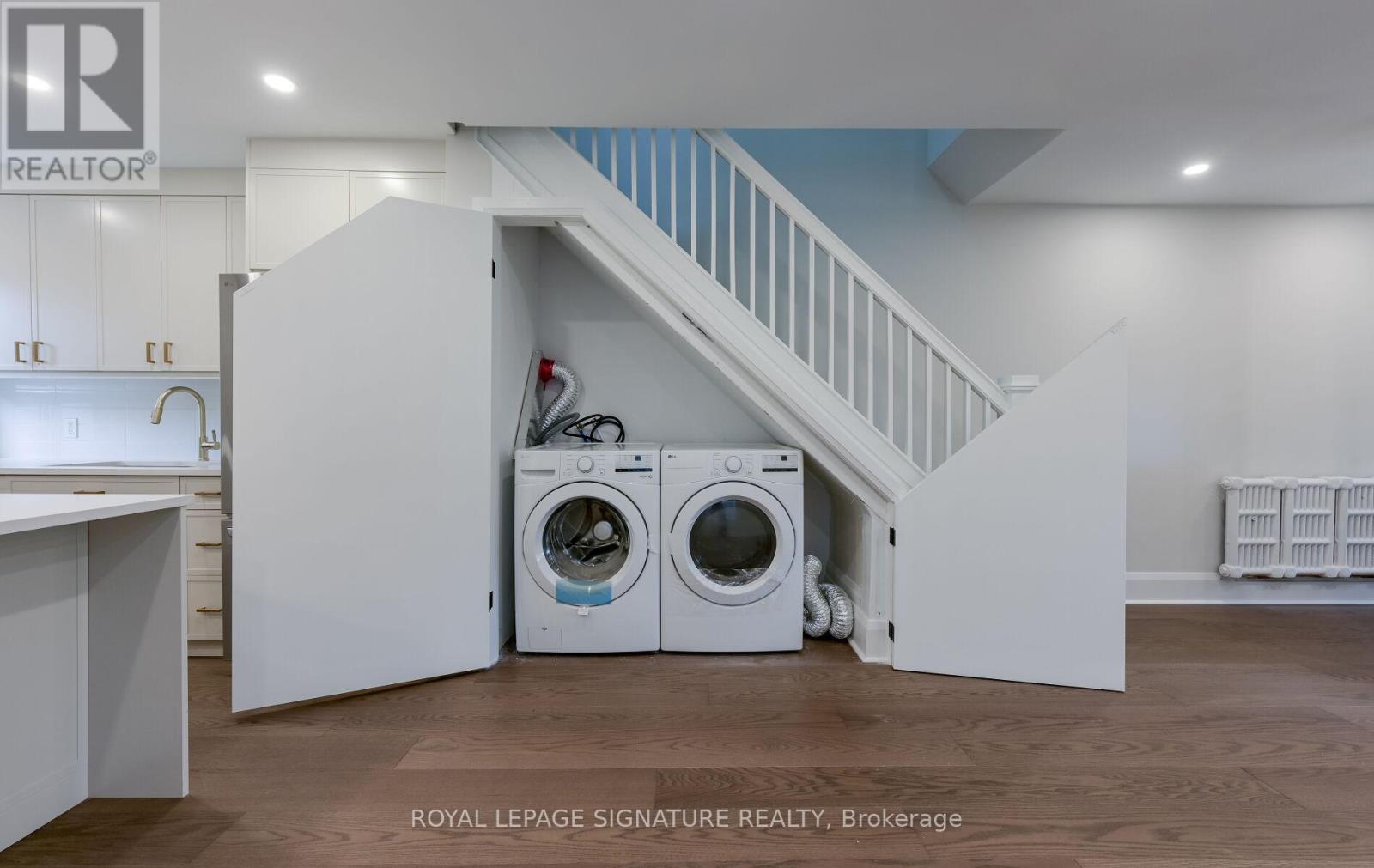 26 Hector Avenue, Toronto, Ontario  M6G 3G3 - Photo 27 - C12158984