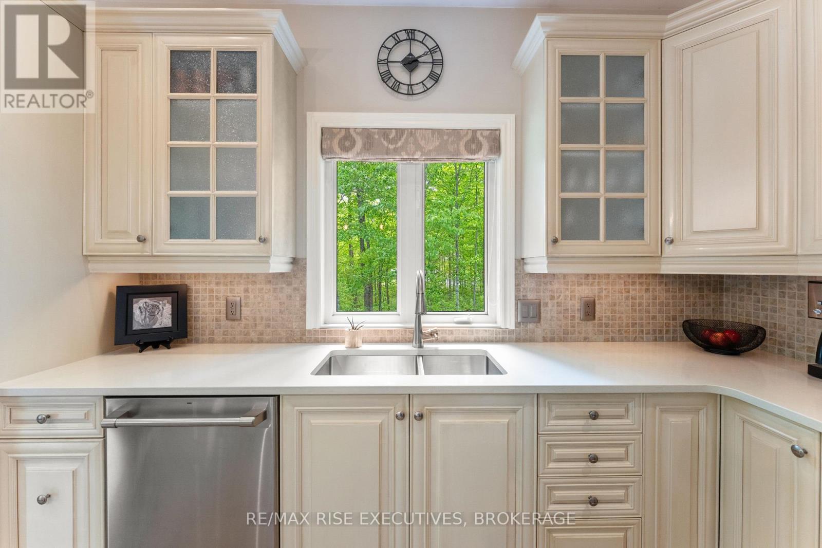 56 Fawn Brook Drive, Frontenac, Ontario  K0H 1M0 - Photo 16 - X12159278