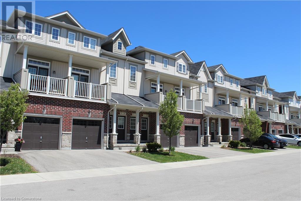 403 WESTWOOD Drive Unit# 32, Kitchener, Ontario