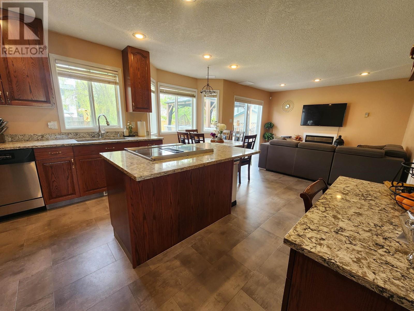 6808 Westgate Avenue, Prince George, British Columbia  V2N 5R2 - Photo 10 - R3004082