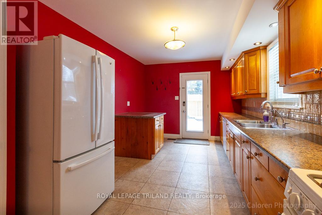 253 Riverside Drive, London North (North N), Ontario  N6H 1E8 - Photo 34 - X12159429