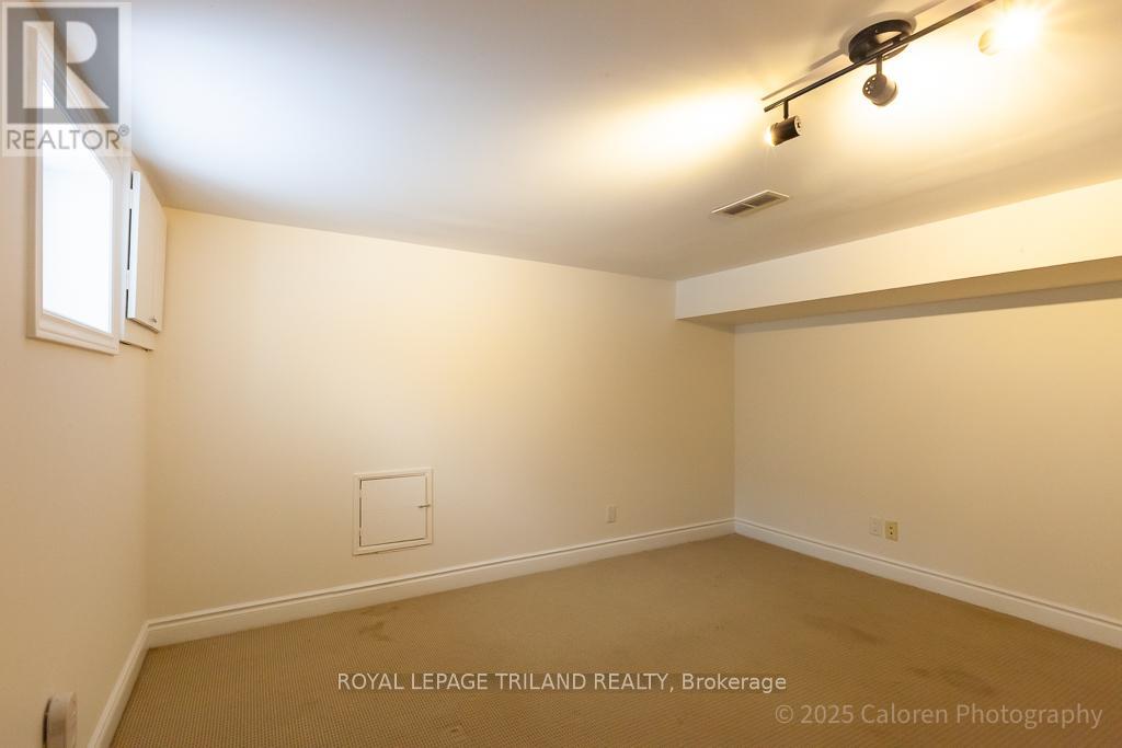 253 Riverside Drive, London North (North N), Ontario  N6H 1E8 - Photo 39 - X12159429