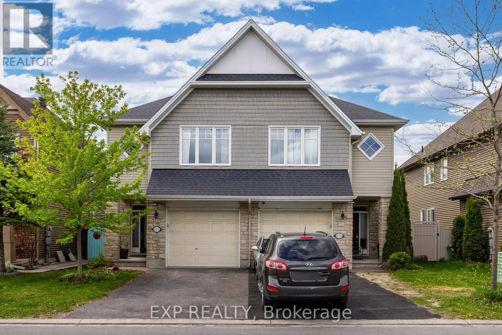 613 Willowmere Way, Ottawa, Ontario  K1T 0K2 - Photo 1 - X12159029