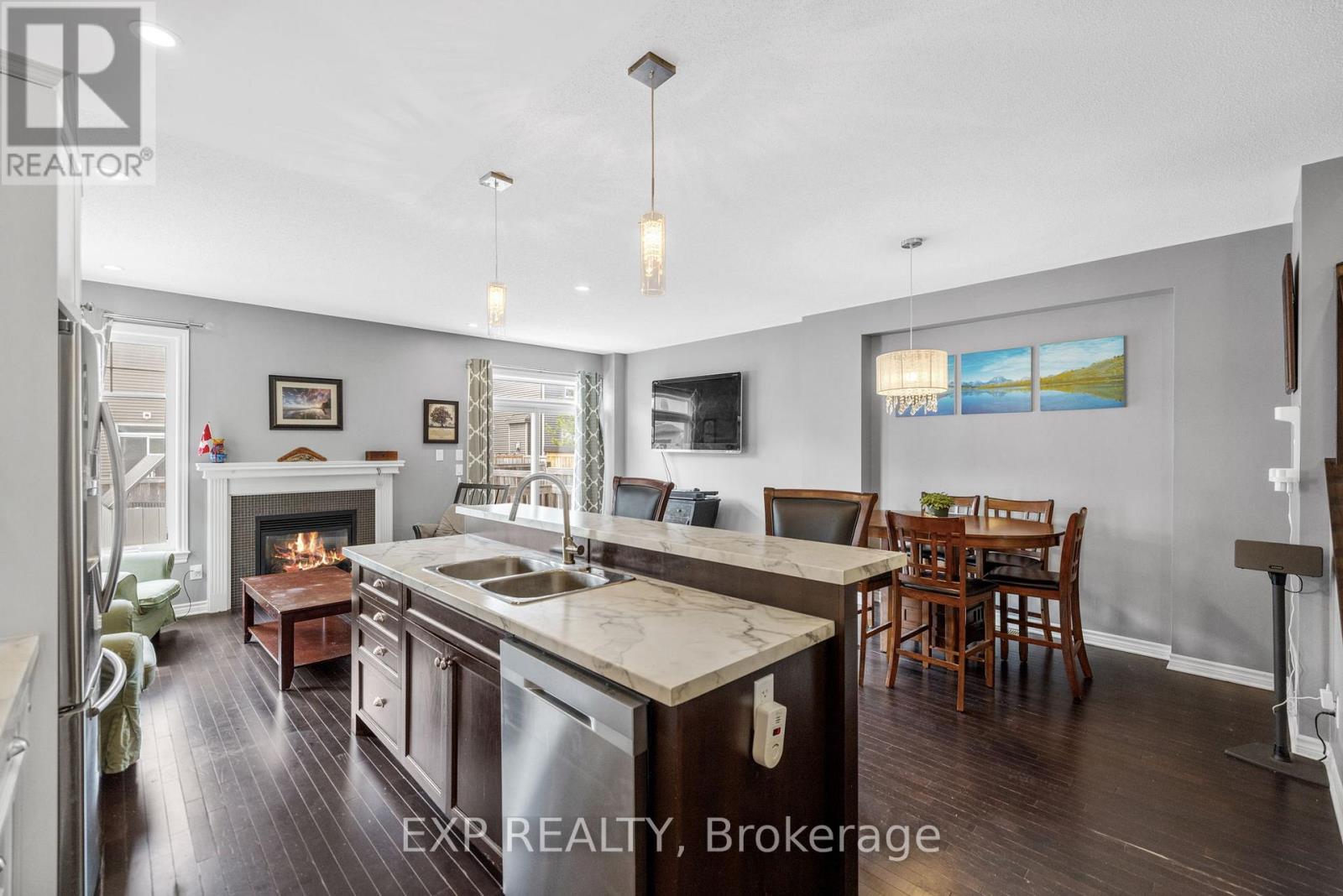 613 Willowmere Way, Ottawa, Ontario  K1T 0K2 - Photo 11 - X12159029