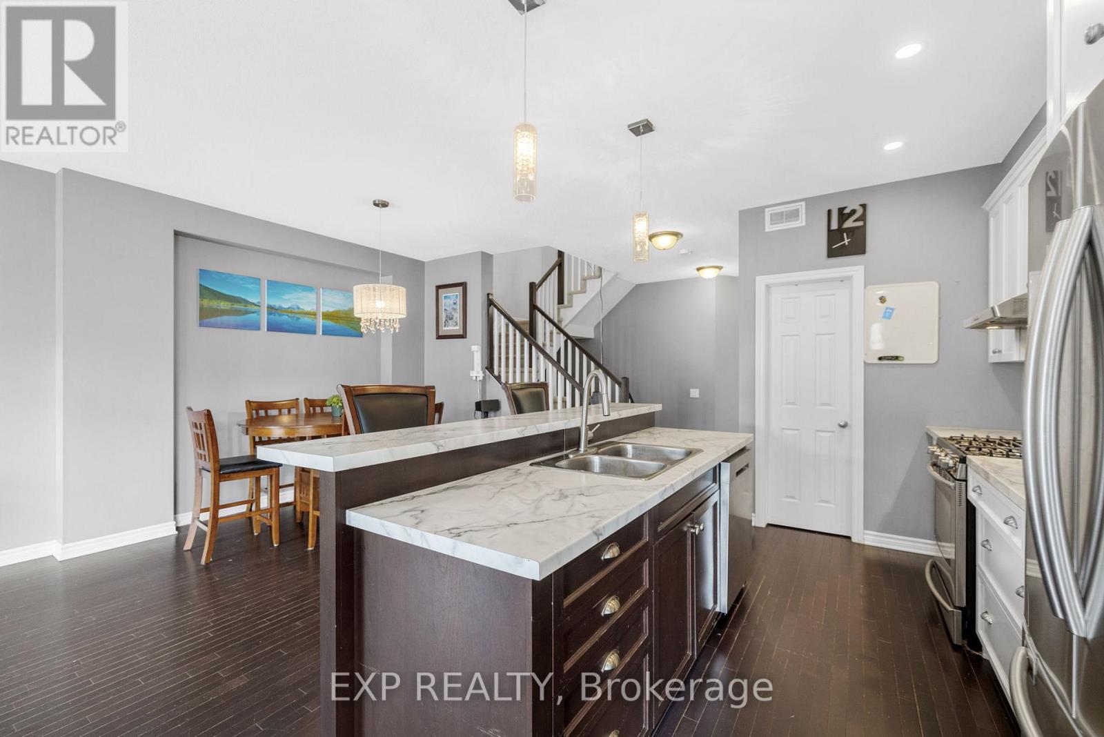 613 Willowmere Way, Ottawa, Ontario  K1T 0K2 - Photo 12 - X12159029