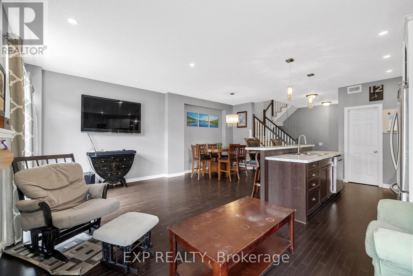 613 Willowmere Way, Ottawa, Ontario  K1T 0K2 - Photo 16 - X12159029
