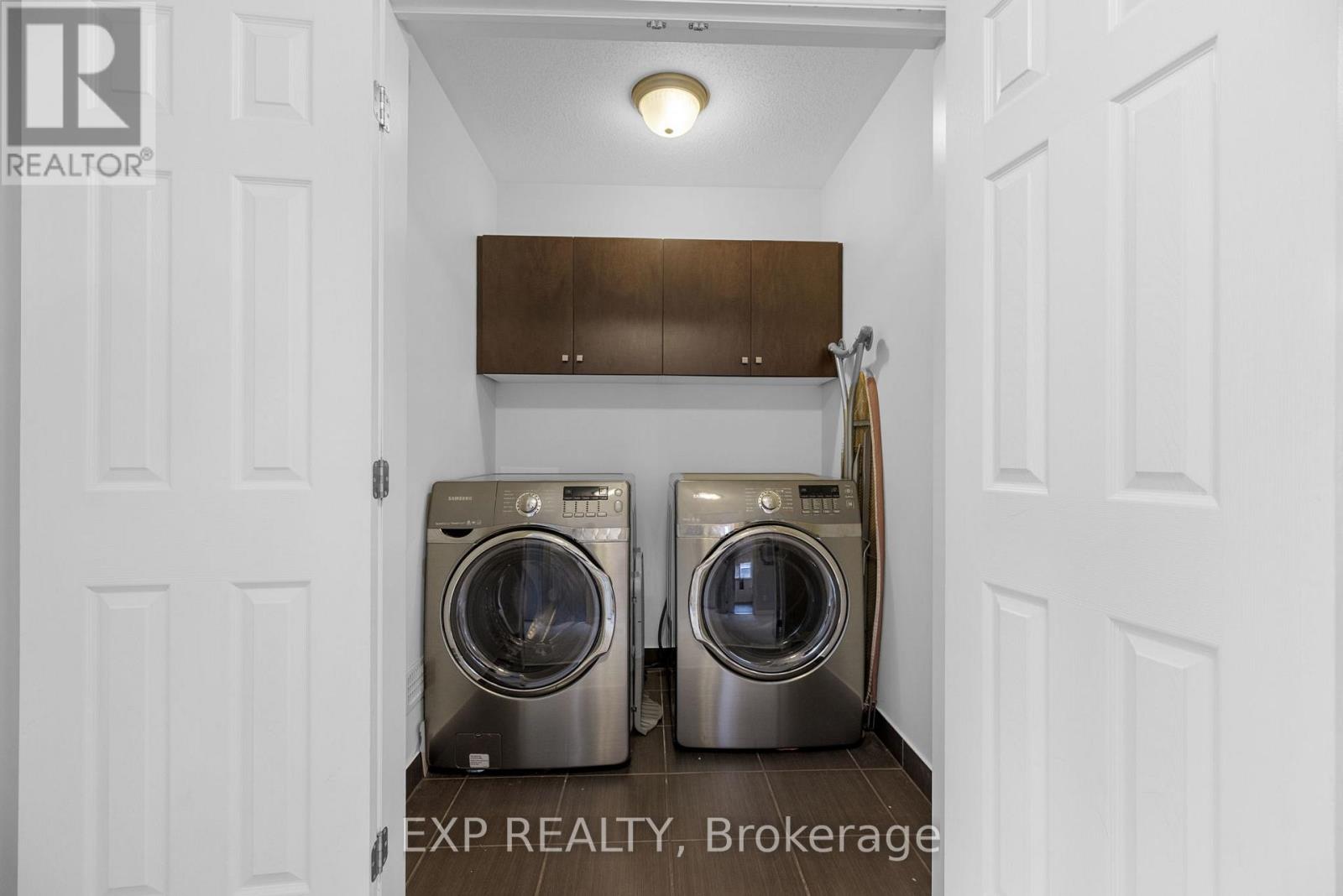 613 Willowmere Way, Ottawa, Ontario  K1T 0K2 - Photo 19 - X12159029