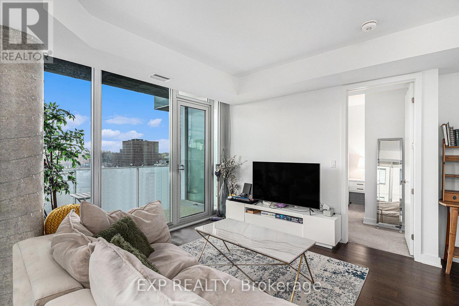 507 - 111 Champagne Avenue S, Ottawa, Ontario  K1S 5V3 - Photo 8 - X12159415