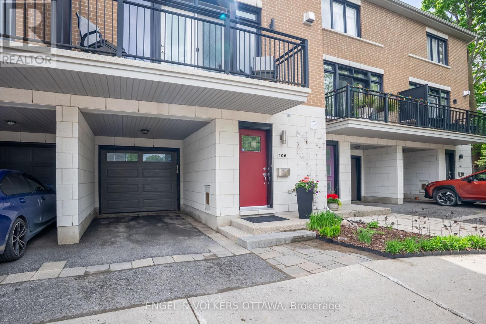 106 Tay Street, Ottawa, Ontario  K2A 4H3 - Photo 2 - X12159471