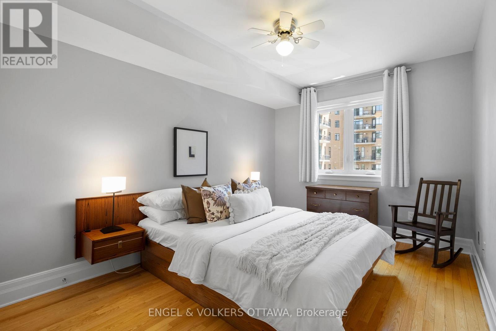 106 Tay Street, Ottawa, Ontario  K2A 4H3 - Photo 35 - X12159471