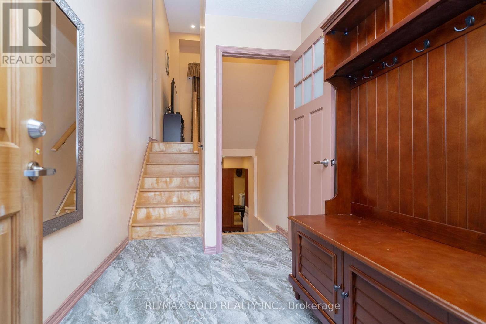 Property at 114 - 17 DARRAS COURT image 5