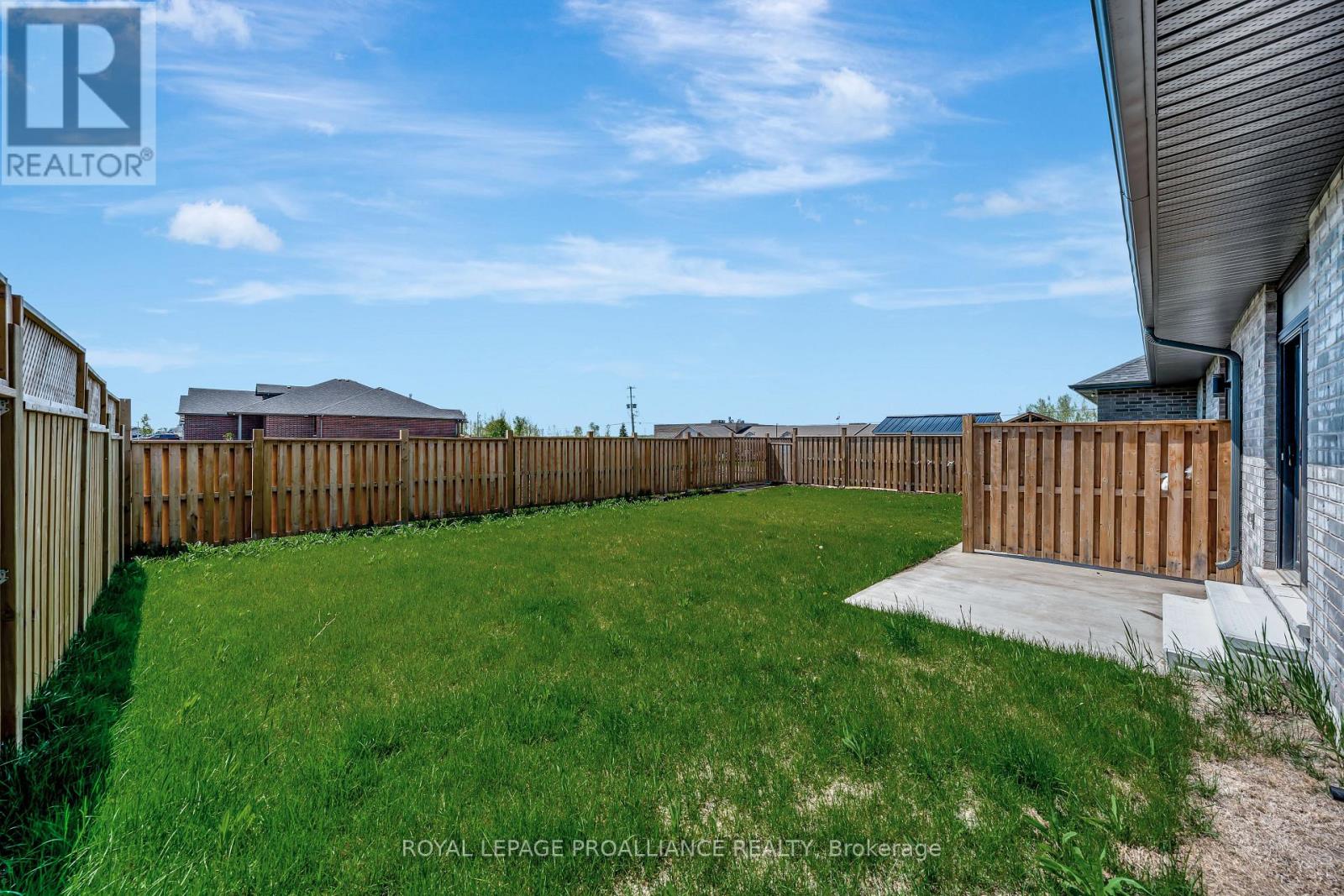 166 Appledene Drive, Quinte West, Ontario  K8V 0K3 - Photo 24 - X12144051