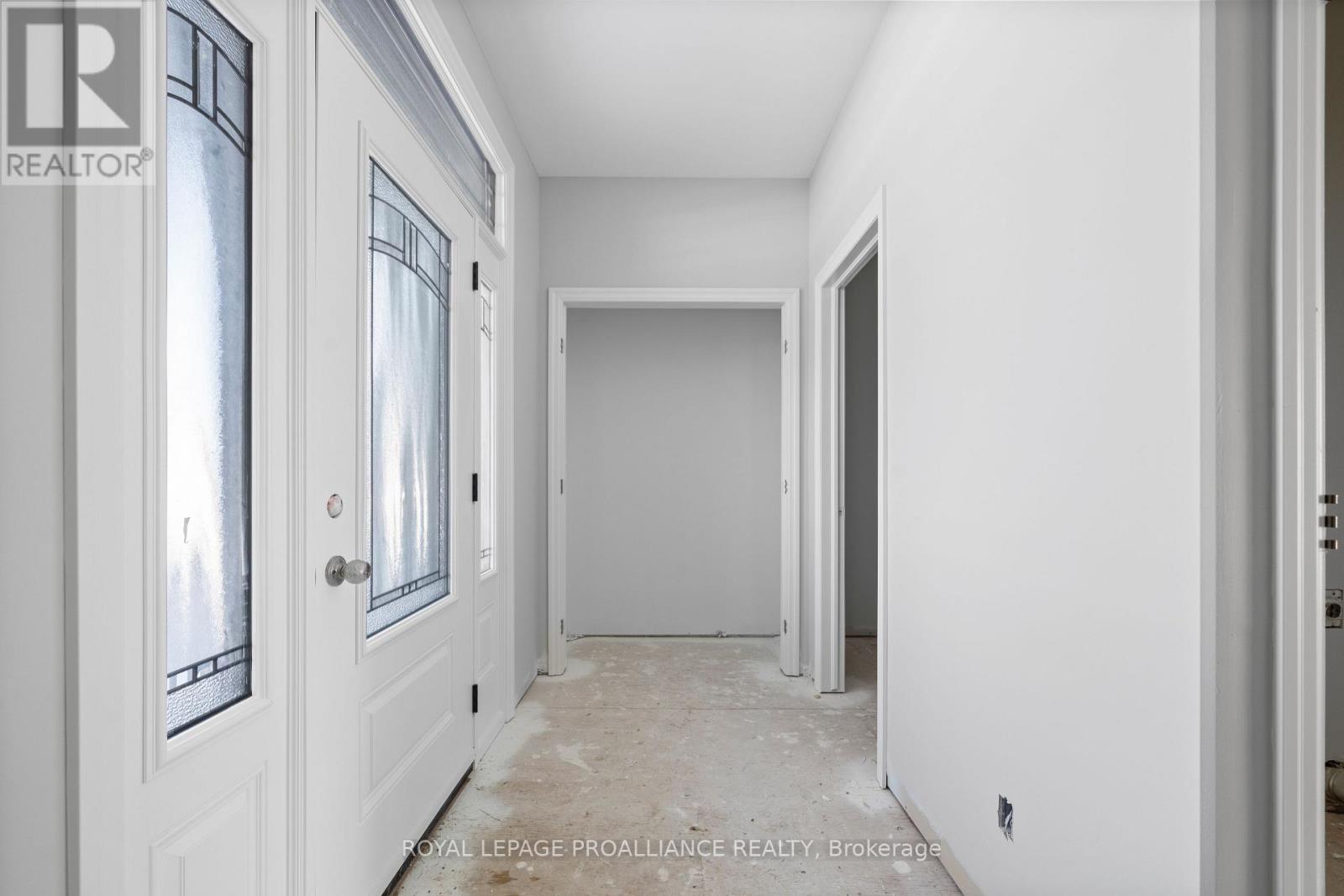 166 Appledene Drive, Quinte West, Ontario  K8V 0K3 - Photo 4 - X12144051