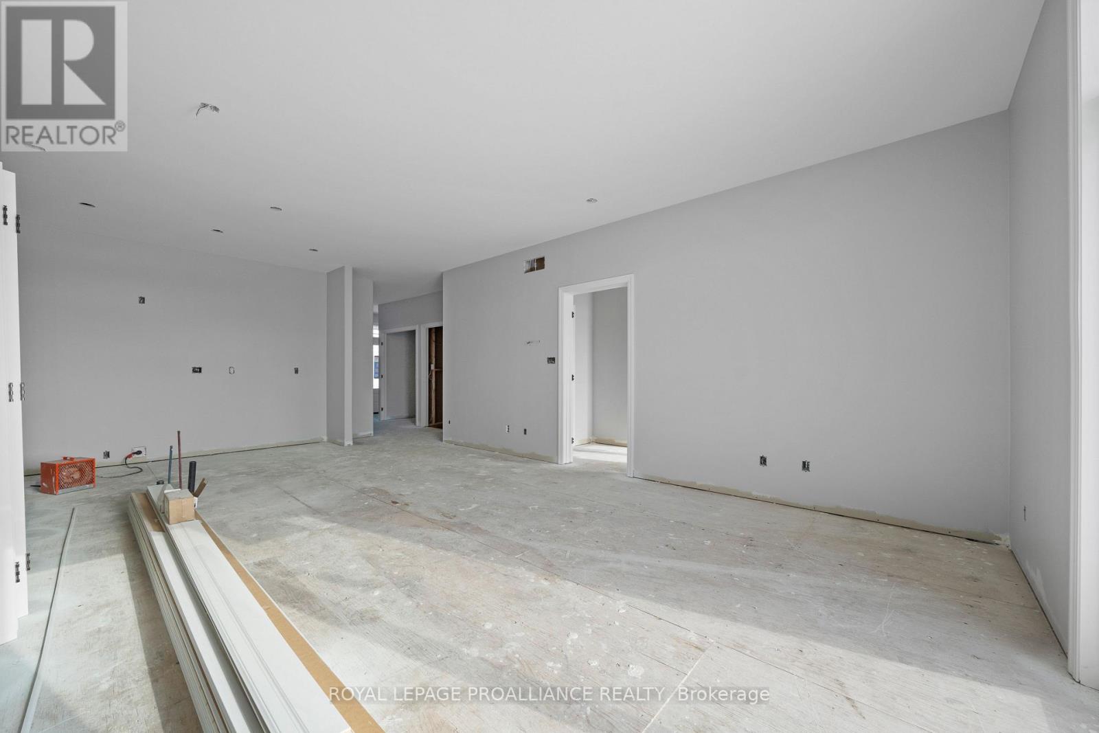 166 Appledene Drive, Quinte West, Ontario  K8V 0K3 - Photo 8 - X12144051