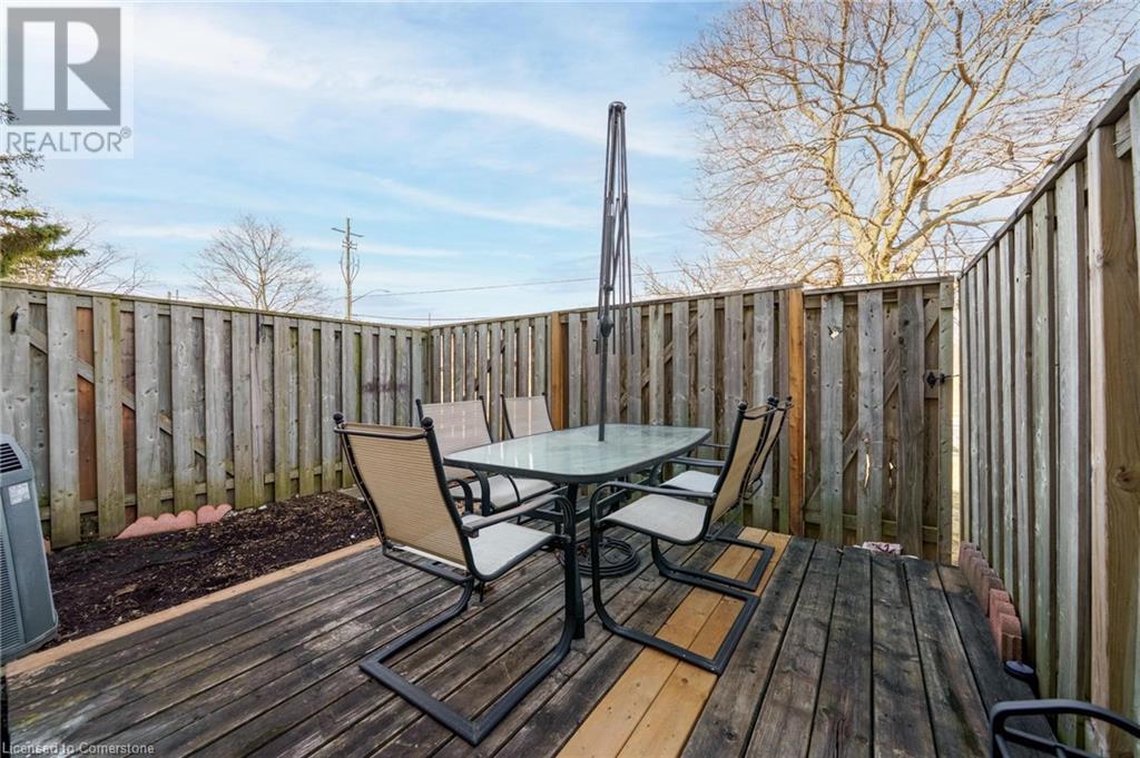 10 Angus Road Unit# 17, Hamilton, Ontario  L8K 6K3 - Photo 38 - 40730380