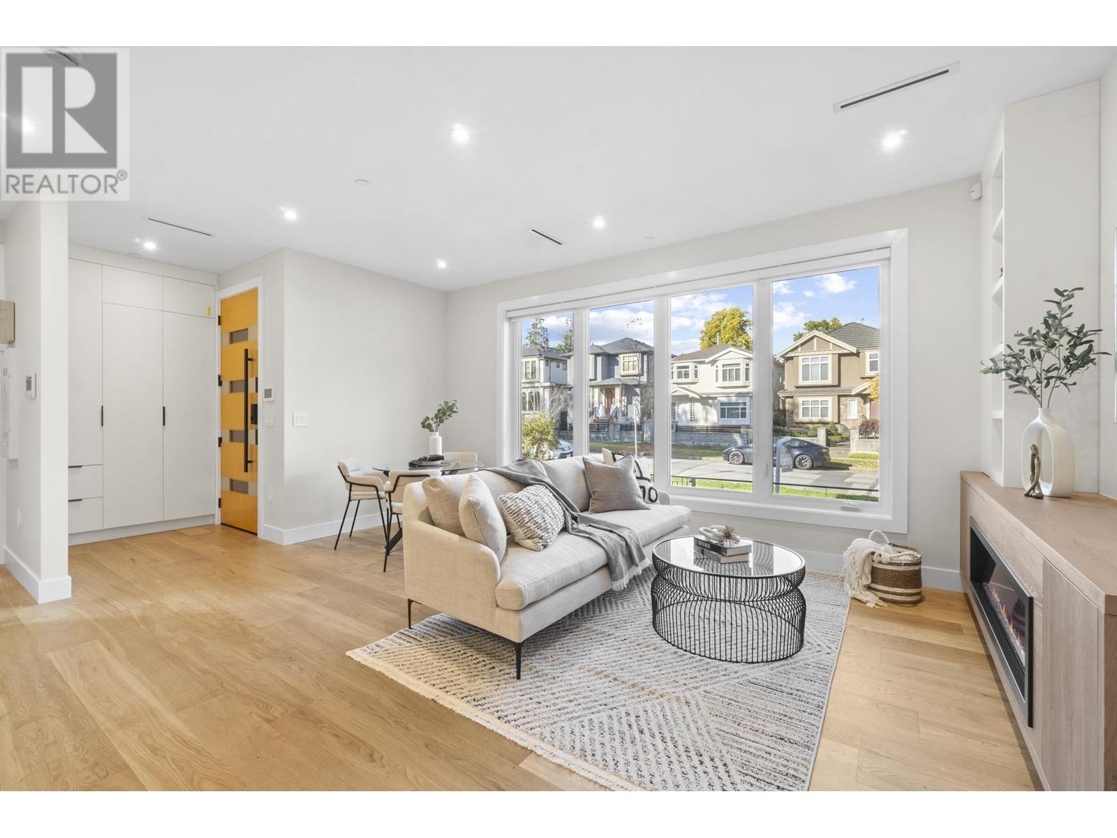 40 E 46th Avenue, Vancouver, British Columbia  V5W 1Z1 - Photo 2 - R3004264