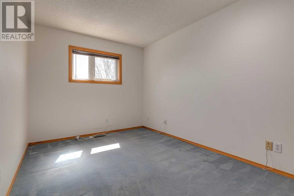 29 Riverside Circle Se, Calgary, Alberta  T2X 3X9 - Photo 30 - A2218846