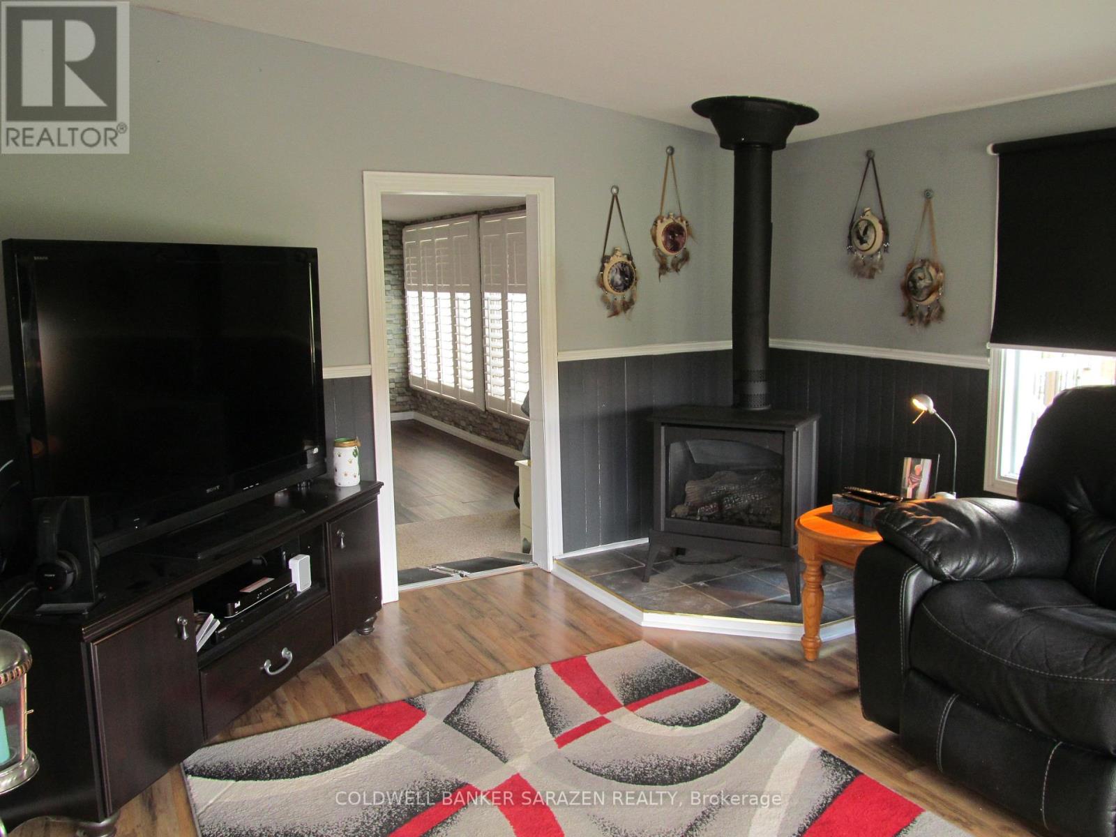 21 Lakefront Lane, Mcnab/braeside, Ontario  K0A 3L0 - Photo 13 - X12138511