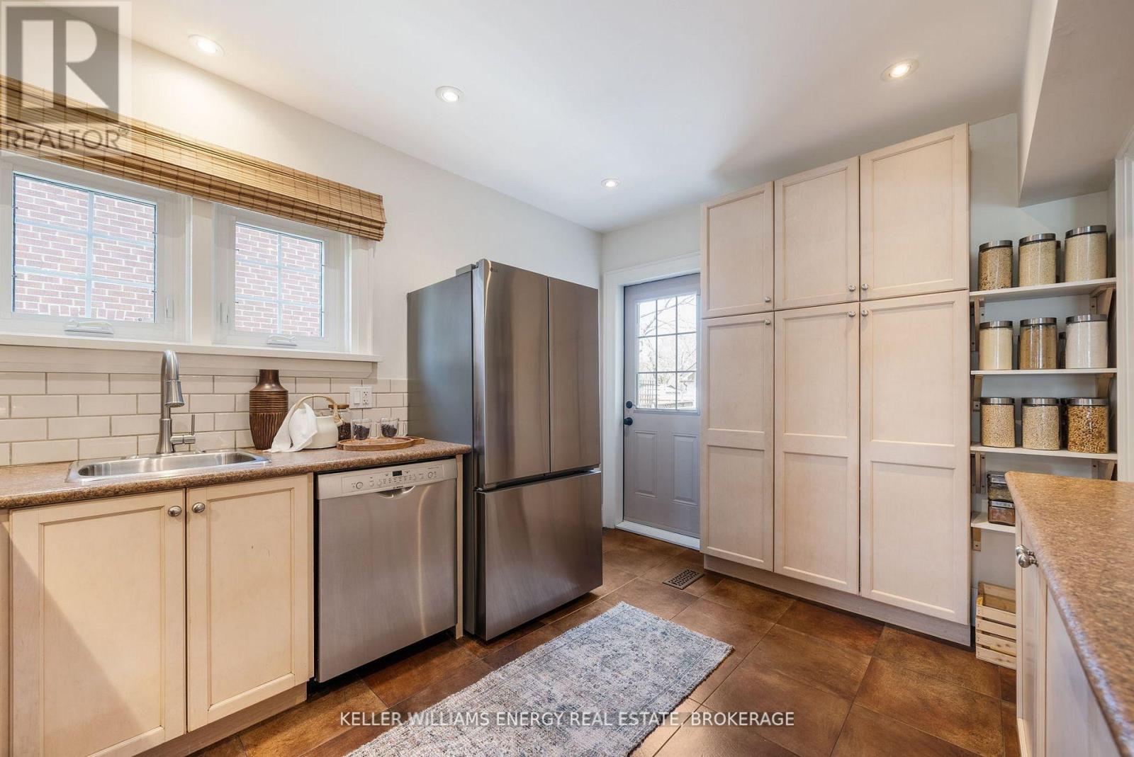 316 King Street E, Oshawa, Ontario  L1H 1C8 - Photo 8 - E12159315