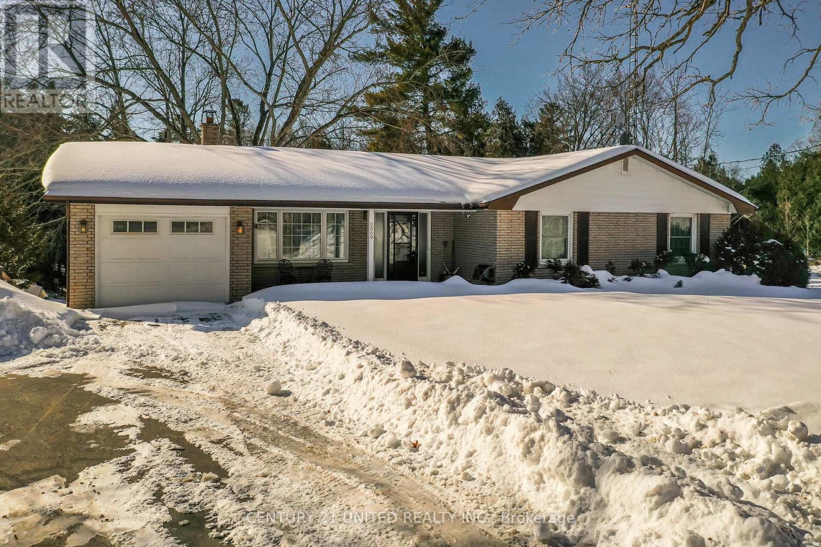 Property at 2069 YOUNG'S POINT ROAD image 2