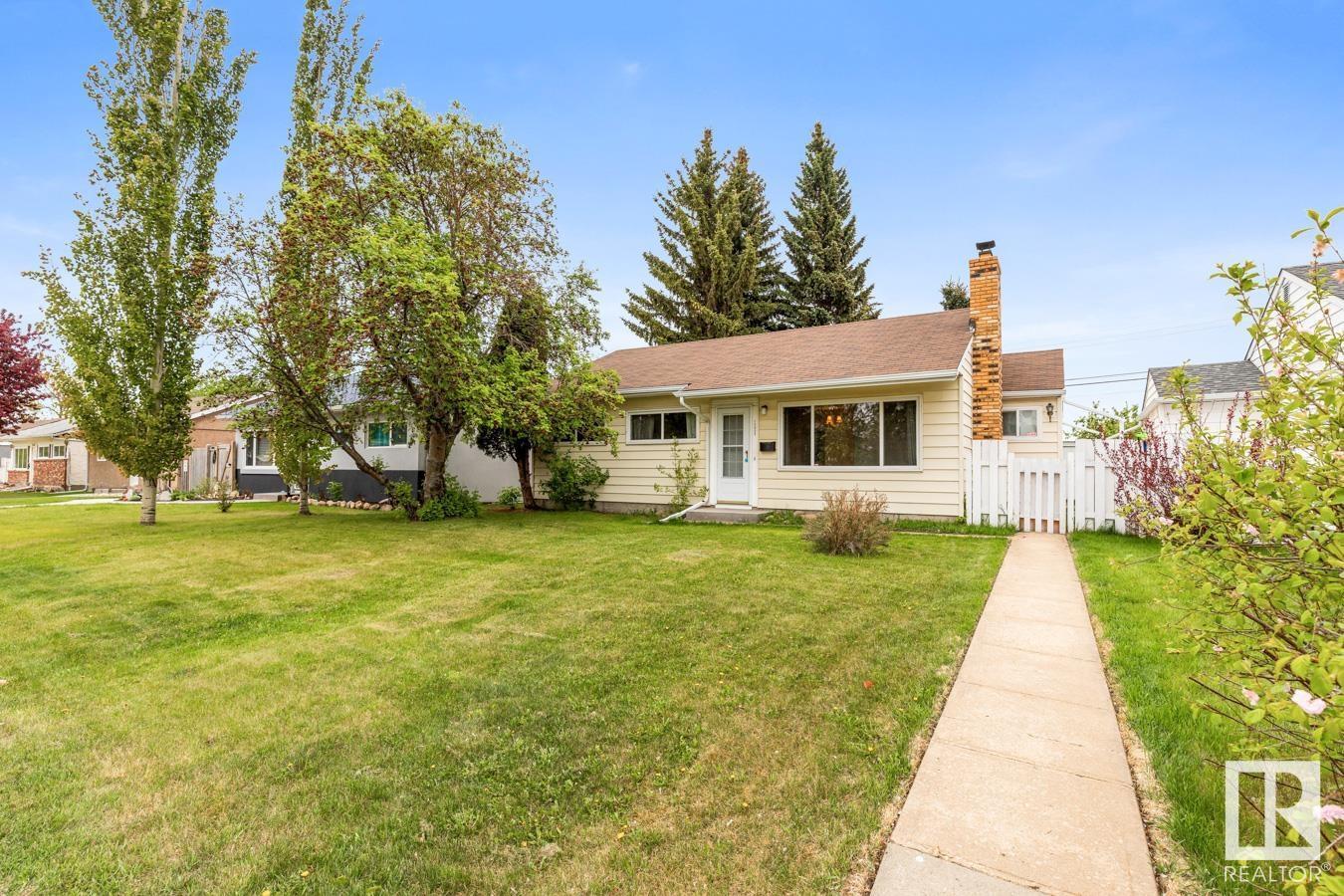 Property at 15925 108 AV NW image 2