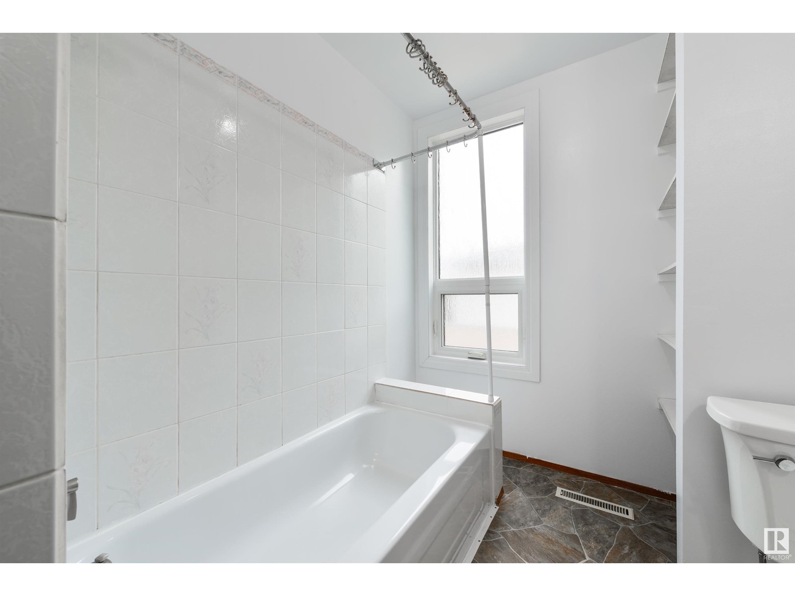 Property at 12214 48 ST NW image 3