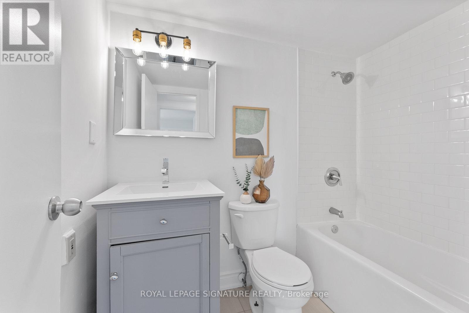 2217 - 40 Homewood Avenue, Toronto (Cabbagetown-South St. James Town), Ontario  M4Y 2K2 - Photo 25 - C12159215