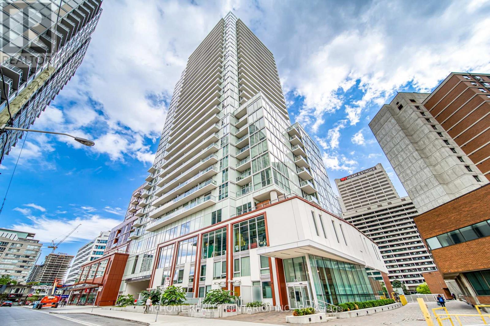 1810 - 33 Helendale Avenue, Toronto (Yonge-Eglinton), Ontario  M4R 0A4 - Photo 1 - C12159227