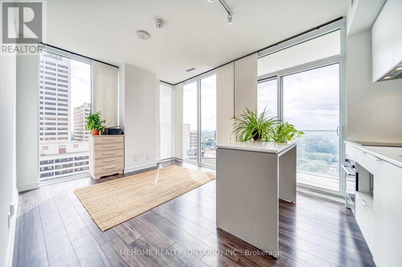 1810 - 33 Helendale Avenue, Toronto, Ontario  M4R 0A4 - Photo 7 - C12159227