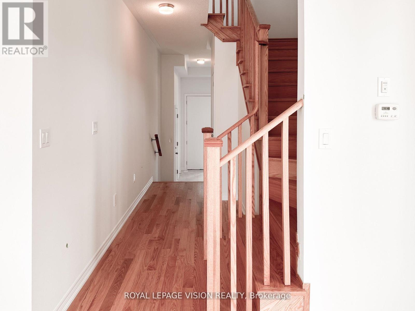 21 Sorbara Way, Whitby, Ontario  L1M 0M4 - Photo 3 - E12159210