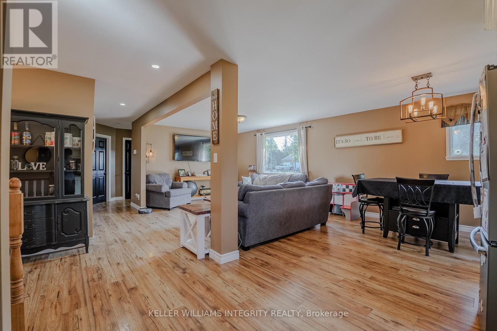 18233 Glen Road, South Glengarry, Ontario  K0C 2J0 - Photo 10 - X12159263