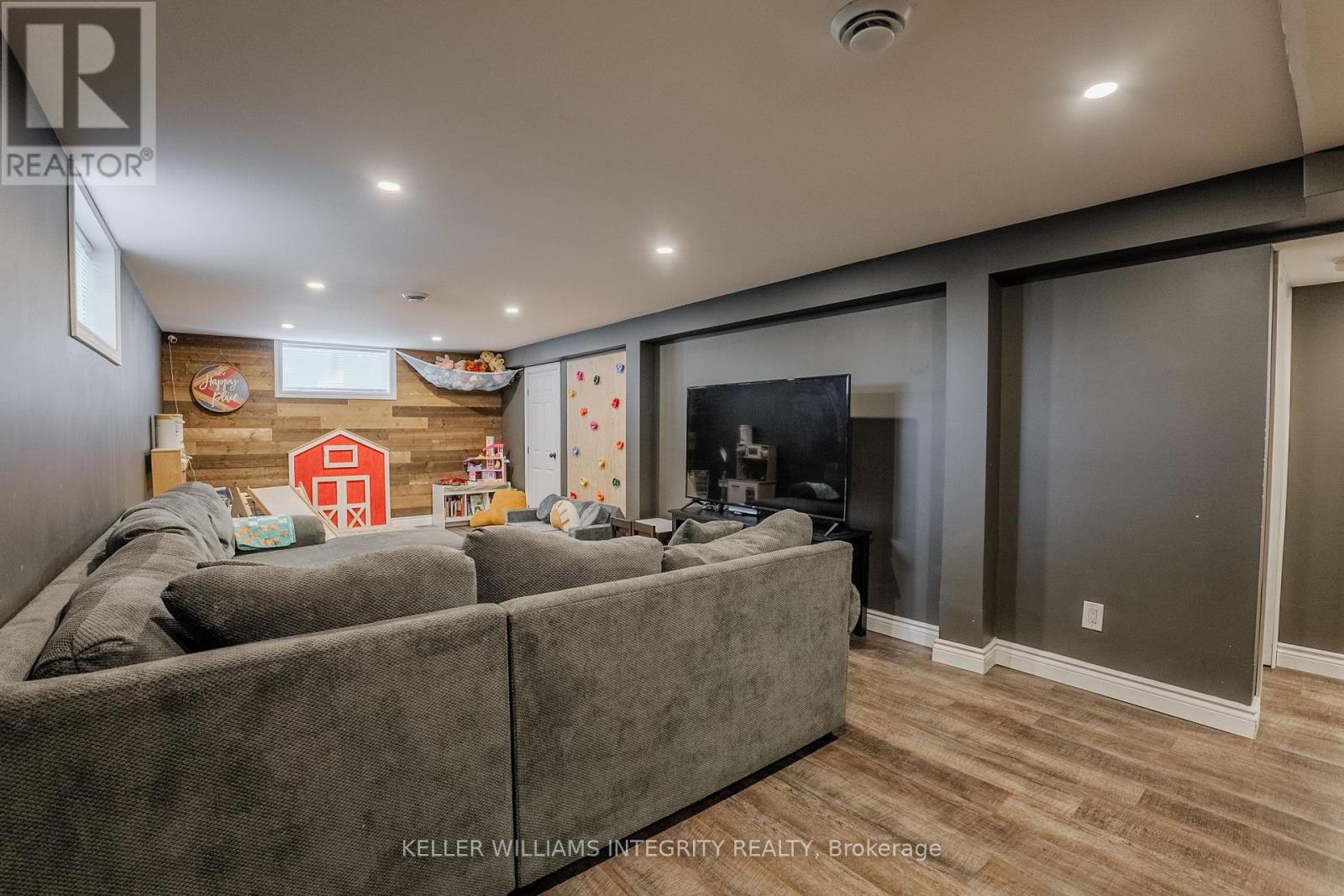 18233 Glen Road, South Glengarry, Ontario  K0C 2J0 - Photo 25 - X12159263