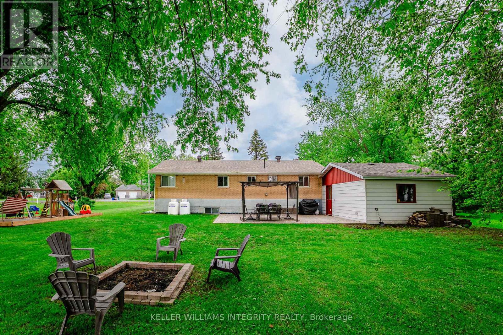18233 Glen Road, South Glengarry, Ontario  K0C 2J0 - Photo 32 - X12159263