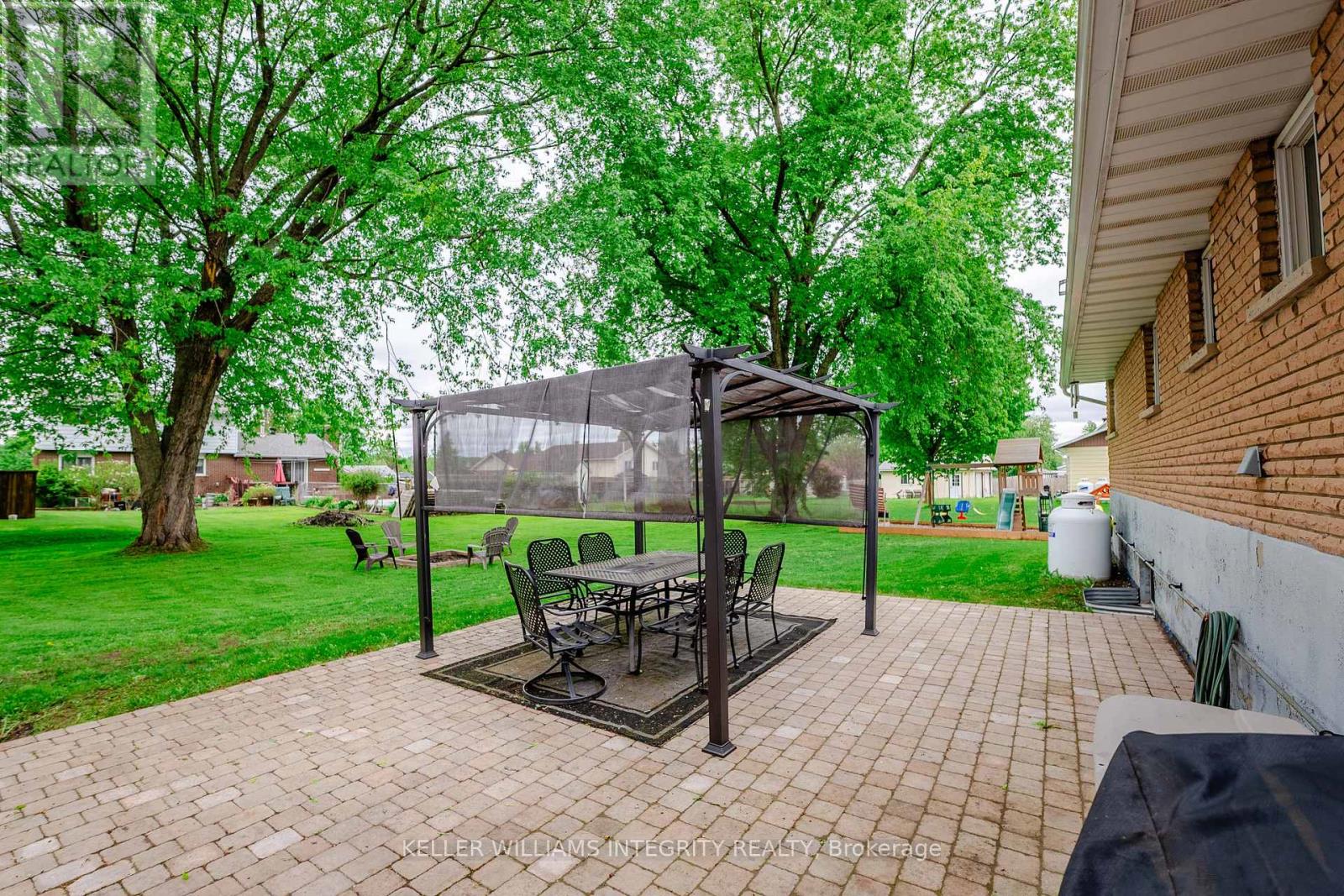 18233 Glen Road, South Glengarry, Ontario  K0C 2J0 - Photo 34 - X12159263