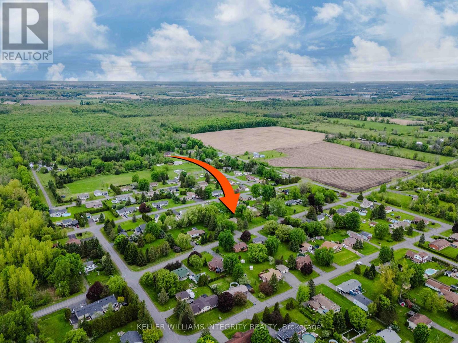18233 Glen Road, South Glengarry, Ontario  K0C 2J0 - Photo 5 - X12159263