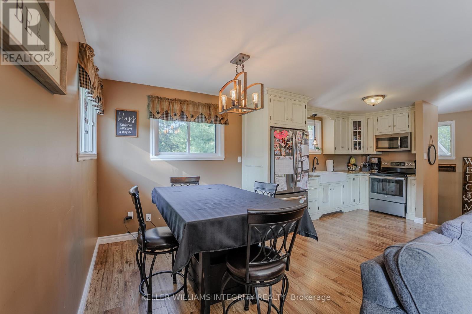 18233 Glen Road, South Glengarry, Ontario  K0C 2J0 - Photo 8 - X12159263
