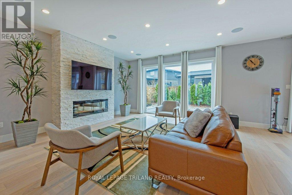 Photo 12 of 50 for 2190 Bakervilla Street