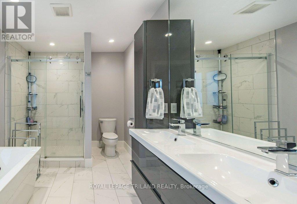 Photo 31 of 50 for 2190 Bakervilla Street