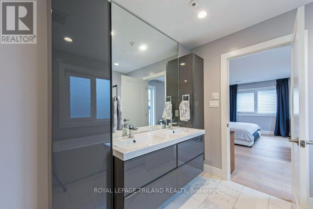Photo 33 of 50 for 2190 Bakervilla Street